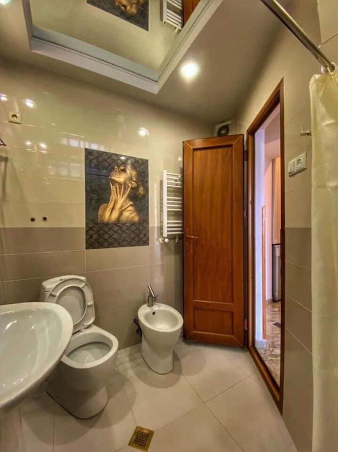 Apartment Dolphin Batum Dış mekan fotoğraf