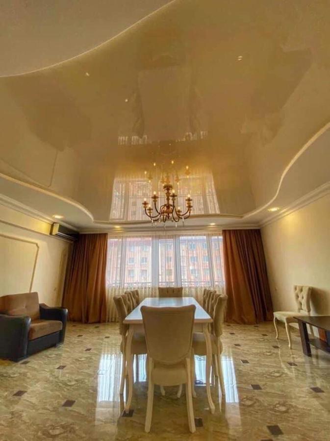 Apartment Dolphin Batum Dış mekan fotoğraf