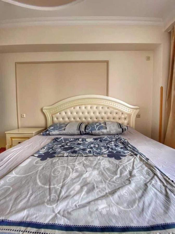 Apartment Dolphin Batum Dış mekan fotoğraf