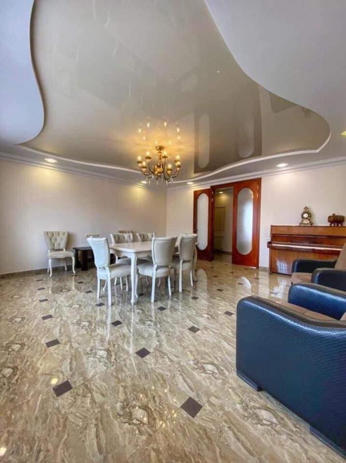 Apartment Dolphin Batum Dış mekan fotoğraf