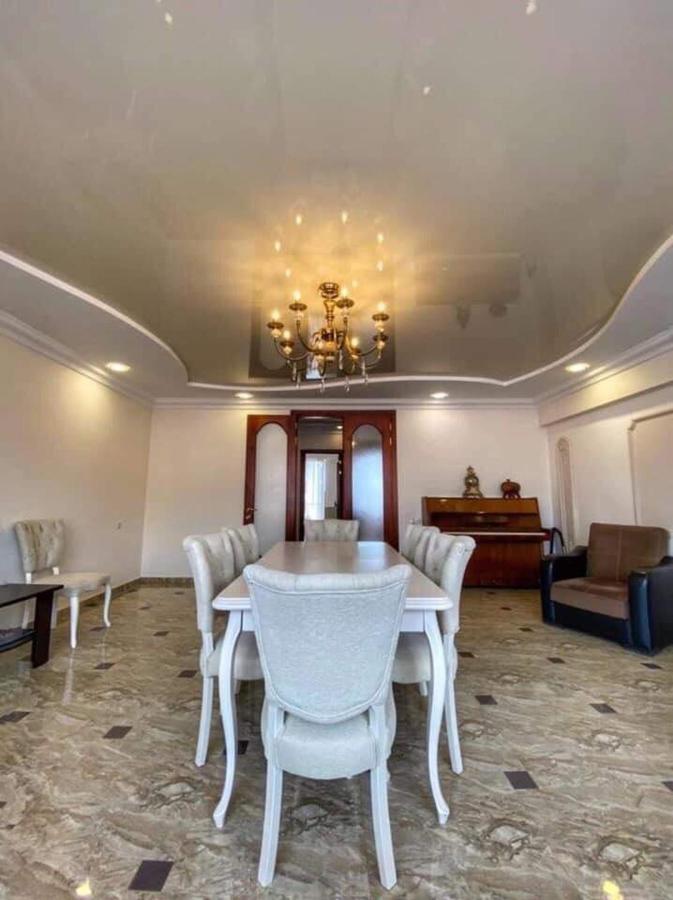 Apartment Dolphin Batum Dış mekan fotoğraf